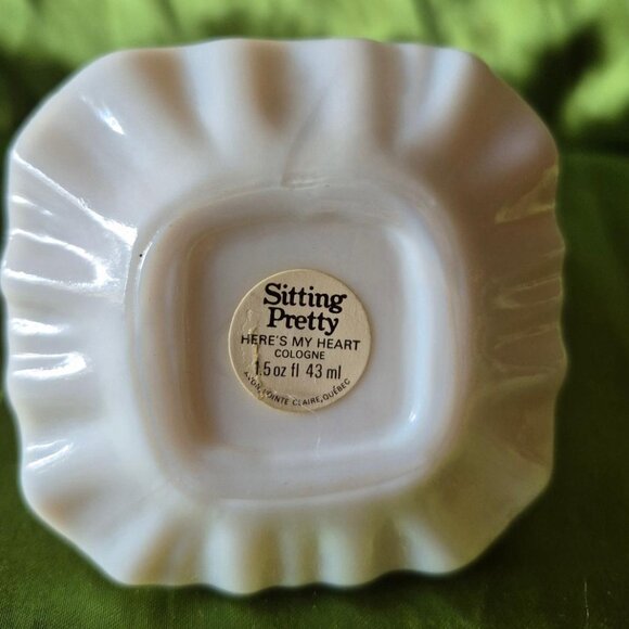Vintage Avon Milk Glass perfume glass - Picture 2 of 2